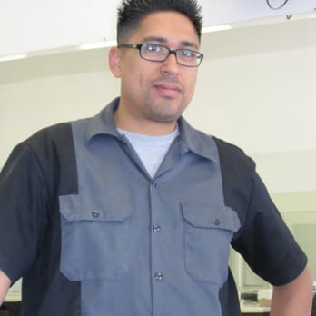 Hector The Barber - Hector - Barbers Near Me - Los Angeles, California