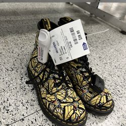 Ross Dress for Less - Cute butterfly Docs