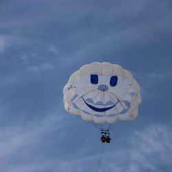 Pier 60 Parasail