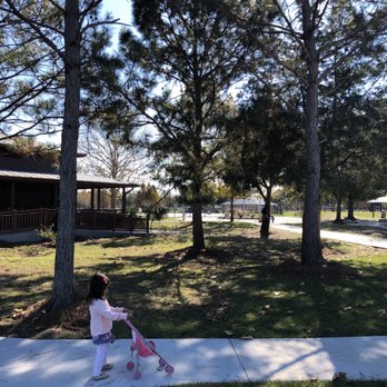 Barber Park - Walkway to playground - Dog Parks Near Me - Orlando, Florida