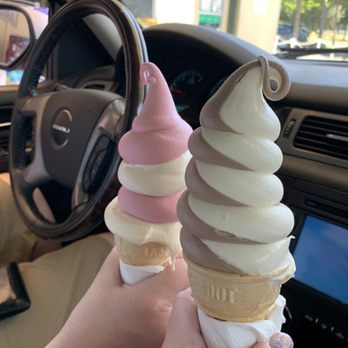 Meadowlark Dairy - Strawberry and vanilla and chocolate and vanilla. - Ice Cream & Frozen Yogurt Near Me - Pleasanton, California Meadowlark Dairy - Strawberry and vanilla and chocolate and vanilla. - Ice Cream & Frozen Yogurt Near Me - Pleasanton, California