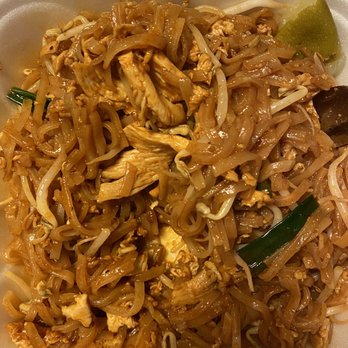Salween Thai - Chicken Pad Thai - Thai Near Me - Omaha, Nebraska