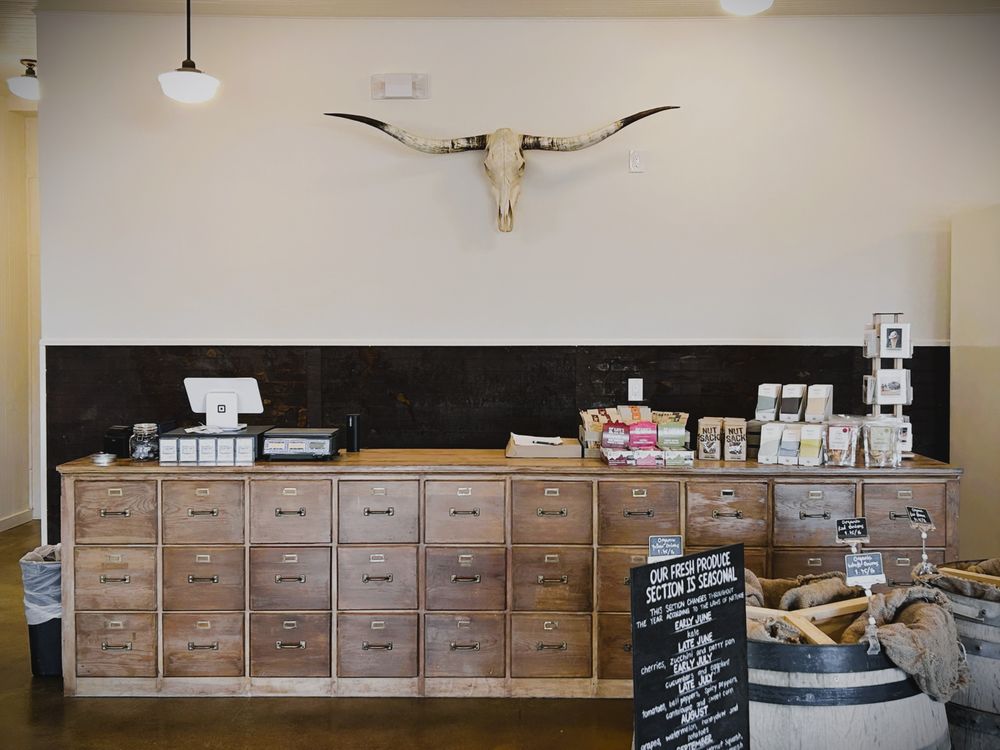 SIX CREEKS MERCANTILE Updated September 2024 15 Photos 181 W 1st