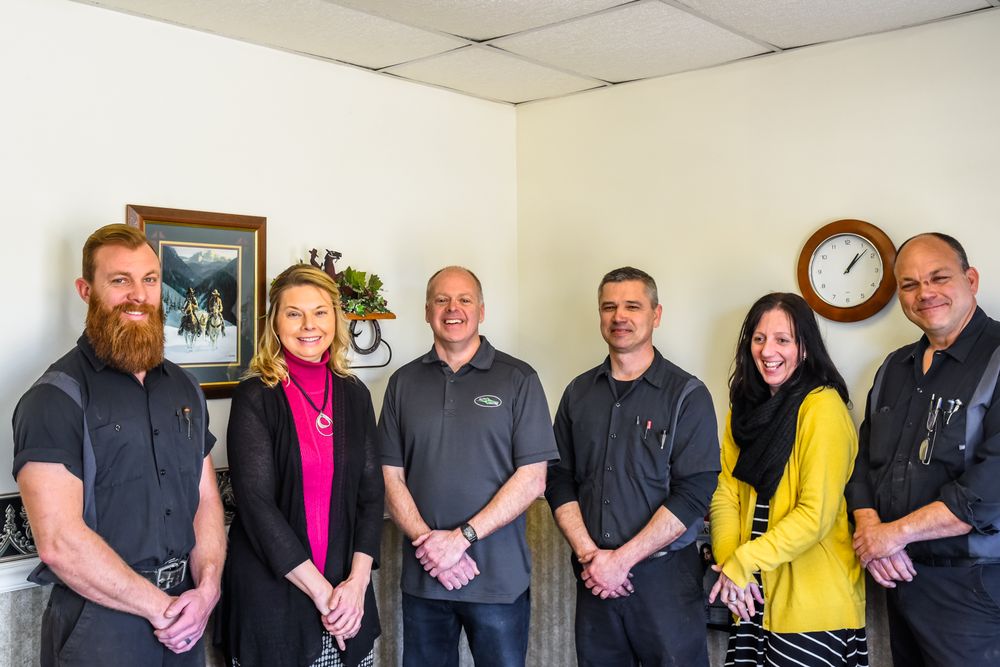 Photos of AUTO CENTRE Updated August 2024 20 Photos 102 Pineywood