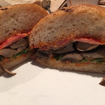 Jack's Urban Eats - Mushroom burger - American Near Me - Davis, California