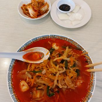 On Dong Chinese Restaurant - NOODLES WITH SEAFOOD & SOUP (jjamppong) - Chinese Near Me - Honolulu, Hawaii On Dong Chinese Restaurant - NOODLES WITH SEAFOOD & SOUP (jjamppong) - Chinese Near Me - Honolulu, Hawaii