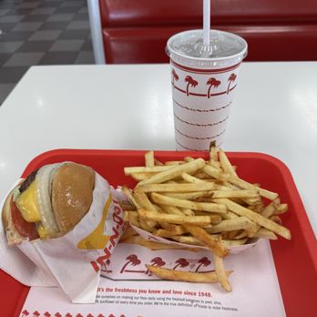 In-N-Out Burger - Burgers Near Me - New Braunfels, Texas