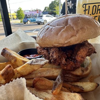 Florida Avenue Brewing - Nashville chicken Sammie - Brewpubs Near Me - Tampa Bay, Florida