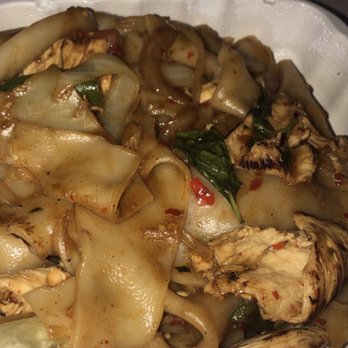 Tarin Thai Cuisine - Chicken Pad See-Eaw - Thai Near Me - Annapolis, Maryland Tarin Thai Cuisine - Chicken Pad See-Eaw - Thai Near Me - Annapolis, Maryland