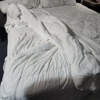 La Quinta by Wyndham Tomball - The bed didnt made for 3 days straight. I made it for the last 2 days and i am done. - Hotels Near Me - Tomball, Texas La Quinta by Wyndham Tomball - The bed didnt made for 3 days straight. I made it for the last 2 days and i am done. - Hotels Near Me - Tomball, Texas