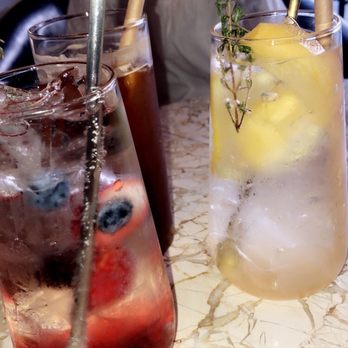 Fufu Pancake Cafe - Mixed berry soda, Iced americano, peach soda - Pancakes Near Me - Vancouver, British Columbia