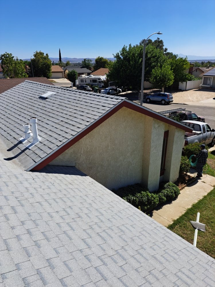 Slide of Eleazars Roofing