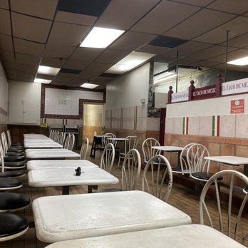 El Taco De Mexico - Interior - seating area - Mexican Near Me - Oxnard, California El Taco De Mexico - Interior - seating area - Mexican Near Me - Oxnard, California