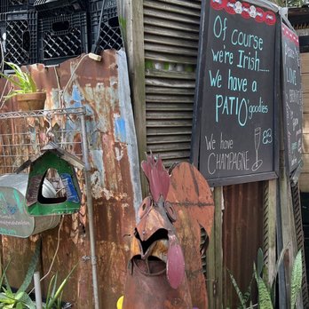 Slim Goodies Diner - Outside garden seating - Breakfast & Brunch Near Me - New Orleans, Louisiana