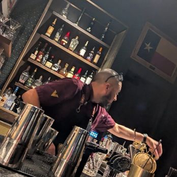 Magnum Speakeasy - Speakeasies Near Me - Grapevine, Texas