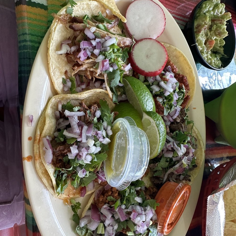 Los Robles Mexican Restaurant - Tacos mixed - Mexican Near Me - Denver, Colorado
