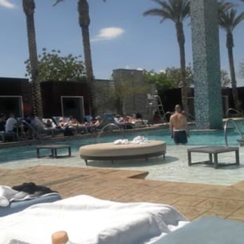 Palms Pool - Swimming Pools Near Me - Las Vegas, Nevada