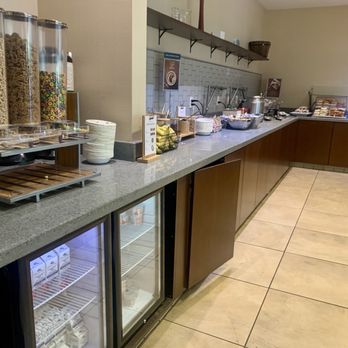 SpringHill Suites by Marriott Paso Robles Atascadero - Breakfast Buffet - Hotels Near Me - Atascadero, California SpringHill Suites by Marriott Paso Robles Atascadero - Breakfast Buffet - Hotels Near Me - Atascadero, California