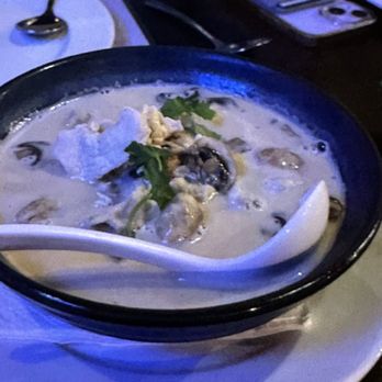 Spoonfull thai kitchen & bar - Thai Near Me - Seattle, Washington