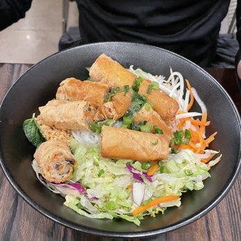 Lúa - Vermicelli with egg rolls bowl - Vietnamese Near Me - Portland, Oregon