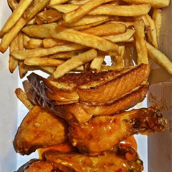 Slim Chickens New Mexico - Rio Rancho - Chicken wings with sweet red chili sauce - delicious - Chicken Shop Near Me - Rio Rancho, New Mexico