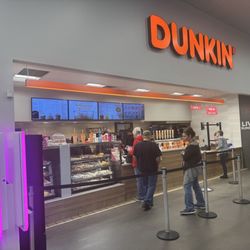 Dunkin' - Counter