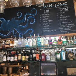 Albarino Tapas & Wine Bar
