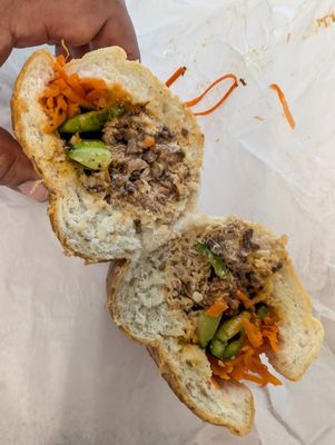 Banh Mi King by null