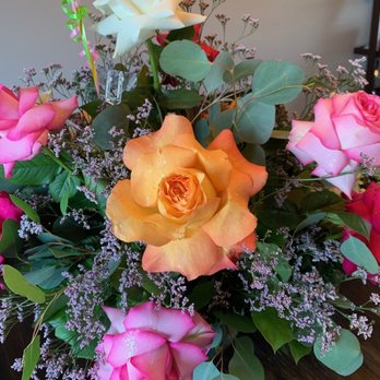 Bayview Florist & Montage - Mixed roses bouquet. Beautifully arranged. - Florists Near Me - Massapequa Park, New York Bayview Florist & Montage - Mixed roses bouquet. Beautifully arranged. - Florists Near Me - Massapequa Park, New York
