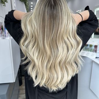 Davida Salon - Ashy/warm blonde balayage - Hair Extensions Near Me - New York, New York Davida Salon - Ashy/warm blonde balayage - Hair Extensions Near Me - New York, New York