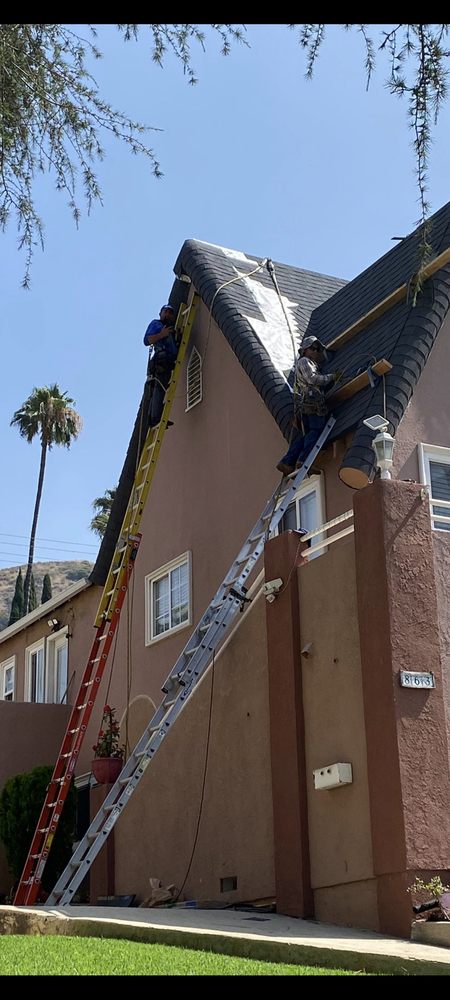 Slide of Femat Roofing