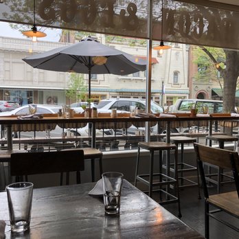 Bacon & Eggs - Dining Area - New American Near Me - Walla Walla, Washington Bacon & Eggs - Dining Area - New American Near Me - Walla Walla, Washington