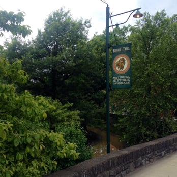 Buffalo Trace Distillery - Distilleries Near Me - Frankfort, Kentucky