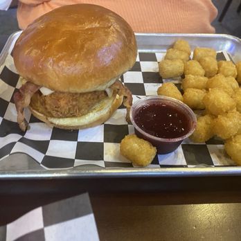 Arctic Wolf Ale House - Chicken sandwich with tator tots. - Sports Bars Near Me - West Dundee, Illinois