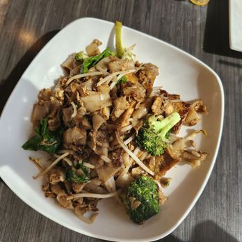 Ginger Thai - Pad see ew - Thai Near Me - Katy, Texas