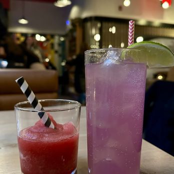 Dizengoff - Frozen hibiscus lemonana and Za'atar Girlfriend (grapefruit and lime) - Middle Eastern Near Me - Philadelphia, Pennsylvania