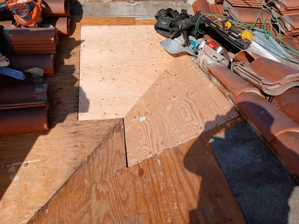 Slide of Hbm Roofing