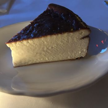 Lonnies Restaurant and Bar - Cheesecake, one of two dessert options - American Near Me - Brooklyn, New York