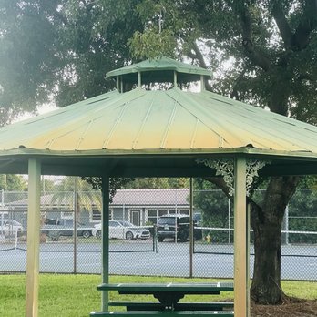 Greenleaf Park - Parks Near Me - Oakland Park, Florida
