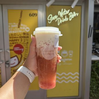 Happy Lemon - Grand Bazaar - Strawberry Jasmine Green Tea with Rock Salt Crema - Bubble Tea Near Me - Las Vegas, Nevada