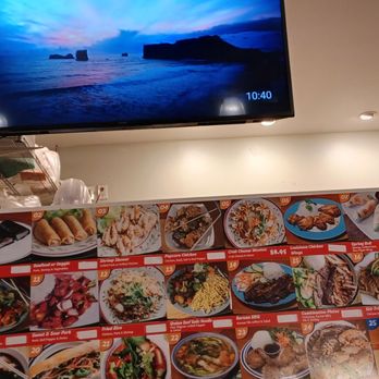 Phonomenal - Vietnamese Cuisine - a restaurant with menus and a flat screen tv - Vietnamese Near Me - San Jose, California