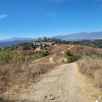 Elephant Hill - The trail leading down - Parks Near Me - Los Angeles, California