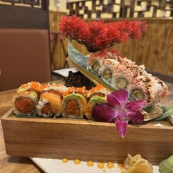 Sushi Masa - Baby Tiger Roll (left) and Snow White Roll (Top right)