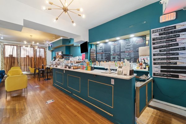 Petit Monde Cafe by null