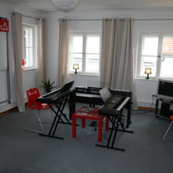 Modern Music School - Fürstenfeldbruck - Keyboard
