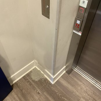 Matthews Square Apartments - Elevator - Apartments Near Me - Matthews, North Carolina
