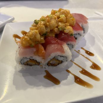 Trapper's Sushi - Mt. Rainier Roll - Sushi Bars Near Me - Tukwila, Washington