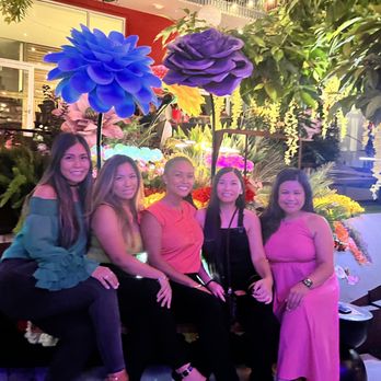 insideOUT - GNO - Lounges Near Me - San Diego, California