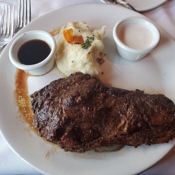 Chart House - Prime rib 10 oz. - Seafood Near Me - Monterey, California
