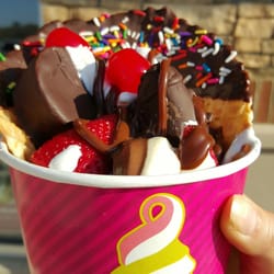 Menchie's Frozen Yogurt - John (the owner)'s masterpiece! Now, that's what I call art!